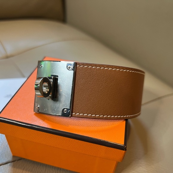 Sold x Hermes Kelly dog bracelet - Picture 7 of 11